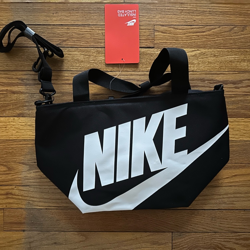Brand New w/tags NIKE Insulated Lunch Bag